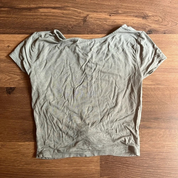 FREE Twisted Crop Top - Picture 2 of 4